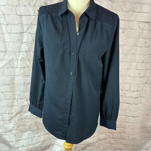banana republic navy long sleeve blouse sz small with pintucking detail on front